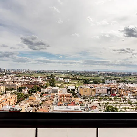 Apartahotel B48 Feria