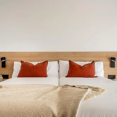 Apartahotel B48 Feria