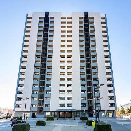 Apartahotel B48 Feria