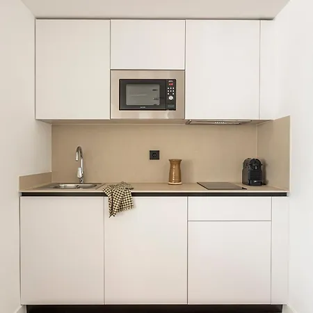 Apartahotel B48 Feria