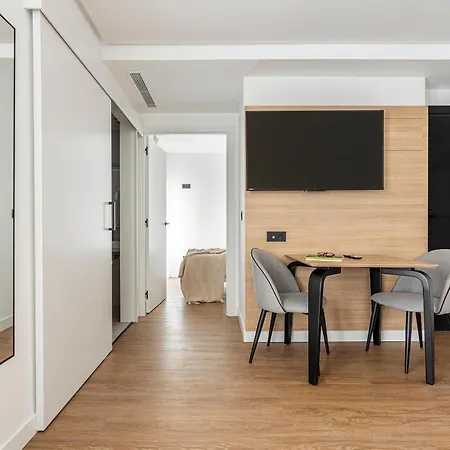 Apartahotel B48 Feria 4*